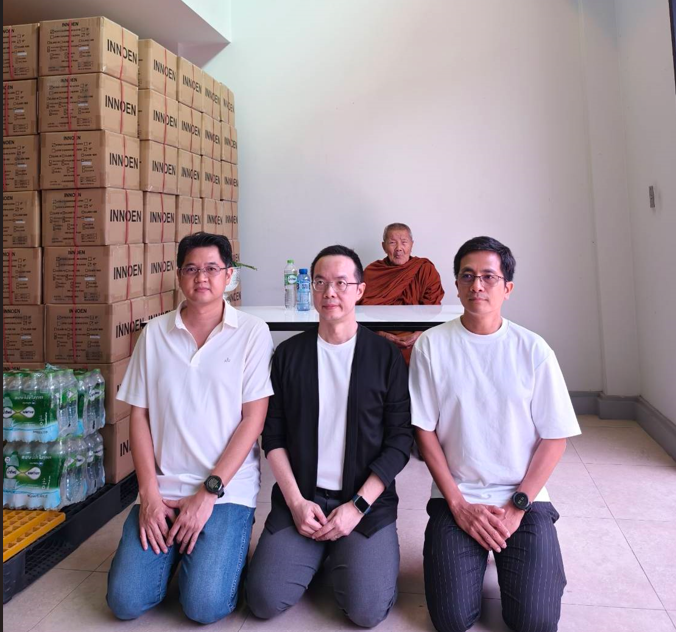 หลวงปู่แปลง สุนุทโร วัดป่าอุดมสมพร-สกลนคร ให้เกียรติเยี่ยมชมบริษัทฯ